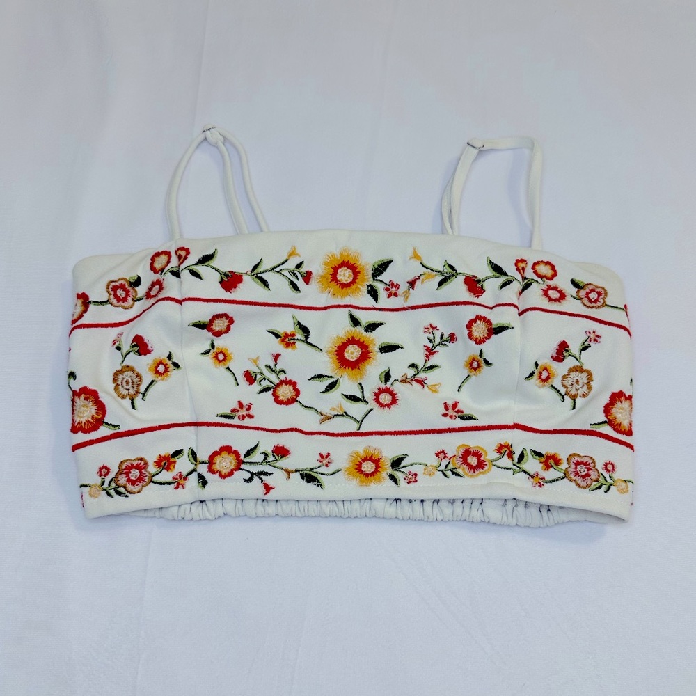 Forever 21 Embroidered Crop Top Size Small